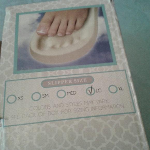 🌺 NWT Waverly Tan Memory Foam Slippers - Picture 7 of 10